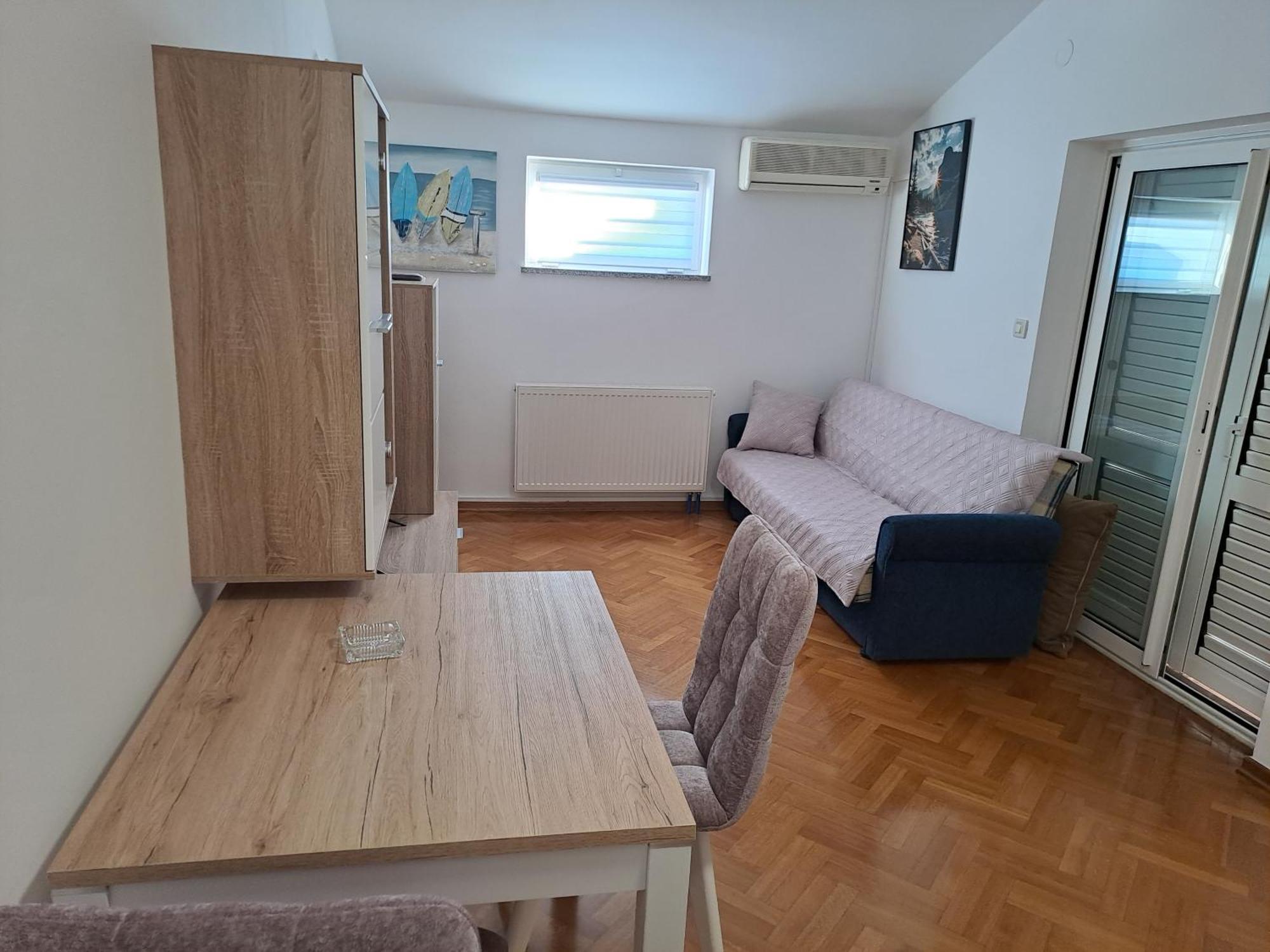 Eko Eko Apartment *
